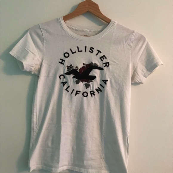 TWO Hollister slim tees - Picture 4 of 5